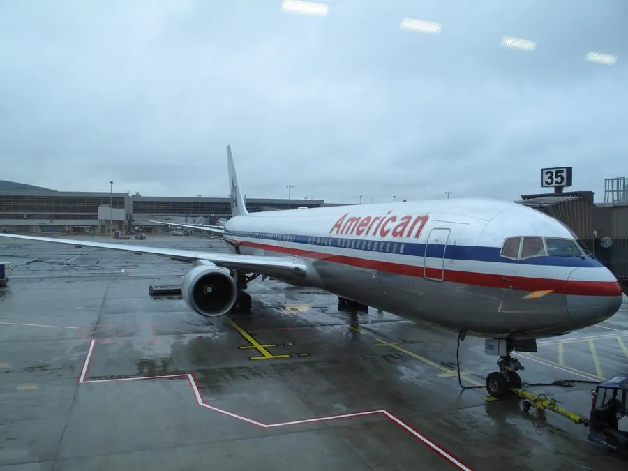 American 767-300, polished-metal livery, United States, 2010