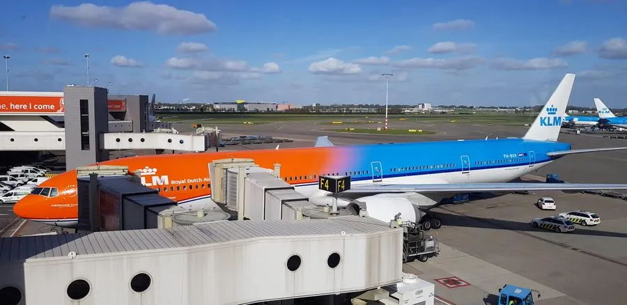 KLM 777-300ER, Orange Pride, Amsterdam Schiphol, 2018
